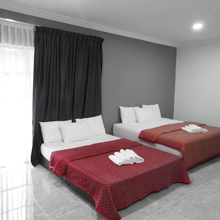 Tebing Guest House Taman Negara Malaysia กัวลาทาฮัน ภายนอก รูปภาพ