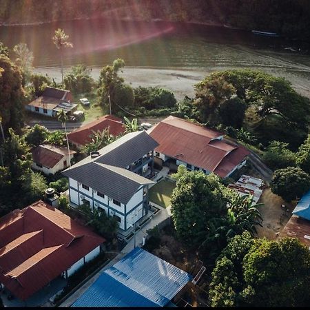 Tebing Guest House Taman Negara Malaysia กัวลาทาฮัน ภายนอก รูปภาพ
