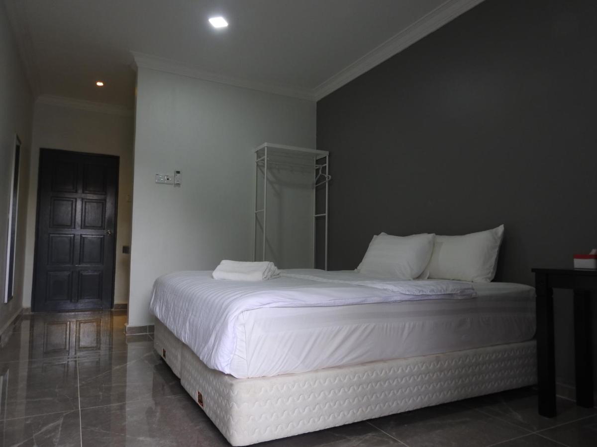 Tebing Guest House Taman Negara Malaysia กัวลาทาฮัน ภายนอก รูปภาพ
