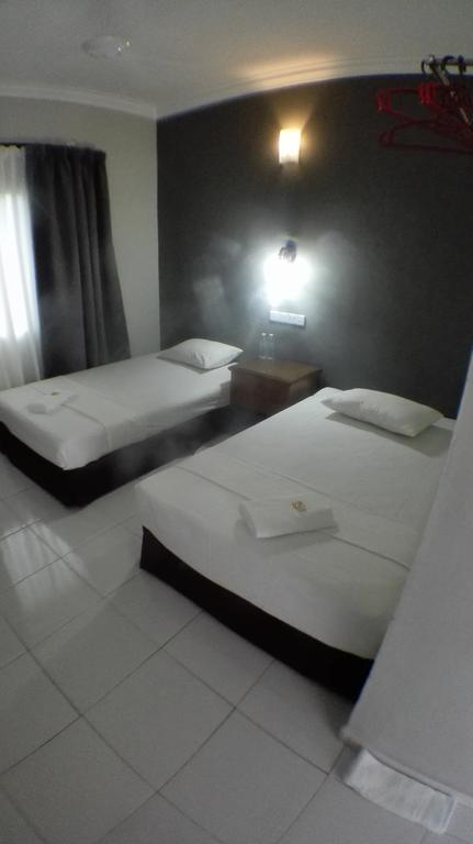 Tebing Guest House Taman Negara Malaysia กัวลาทาฮัน ภายนอก รูปภาพ