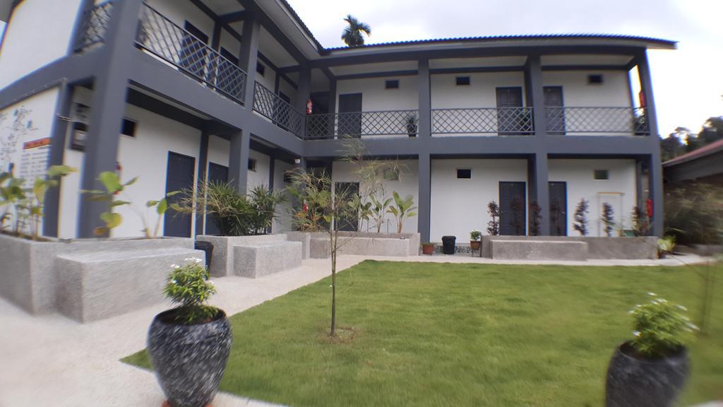 Tebing Guest House Taman Negara Malaysia กัวลาทาฮัน ภายนอก รูปภาพ
