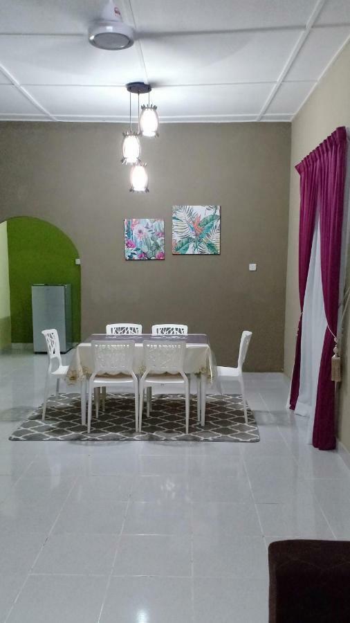 Tebing Guest House Taman Negara Malaysia กัวลาทาฮัน ภายนอก รูปภาพ