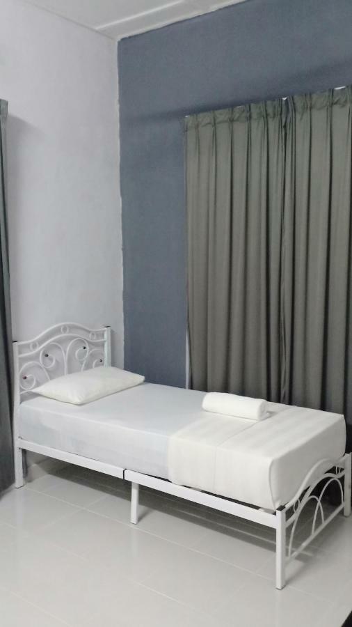 Tebing Guest House Taman Negara Malaysia กัวลาทาฮัน ภายนอก รูปภาพ