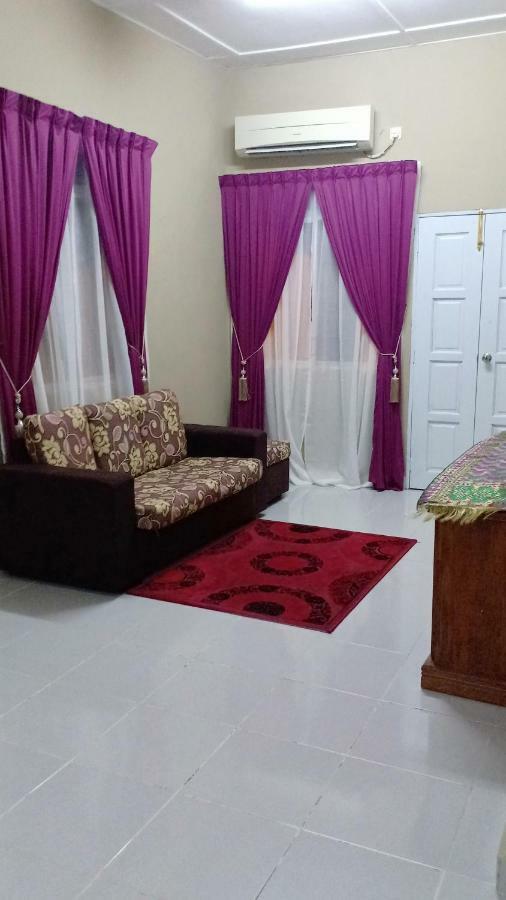 Tebing Guest House Taman Negara Malaysia กัวลาทาฮัน ภายนอก รูปภาพ