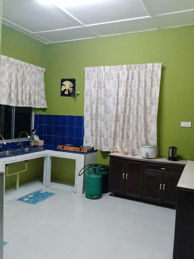 Tebing Guest House Taman Negara Malaysia กัวลาทาฮัน ภายนอก รูปภาพ
