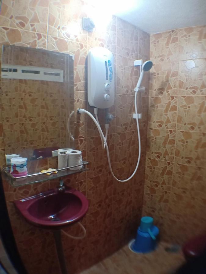 Tebing Guest House Taman Negara Malaysia กัวลาทาฮัน ภายนอก รูปภาพ